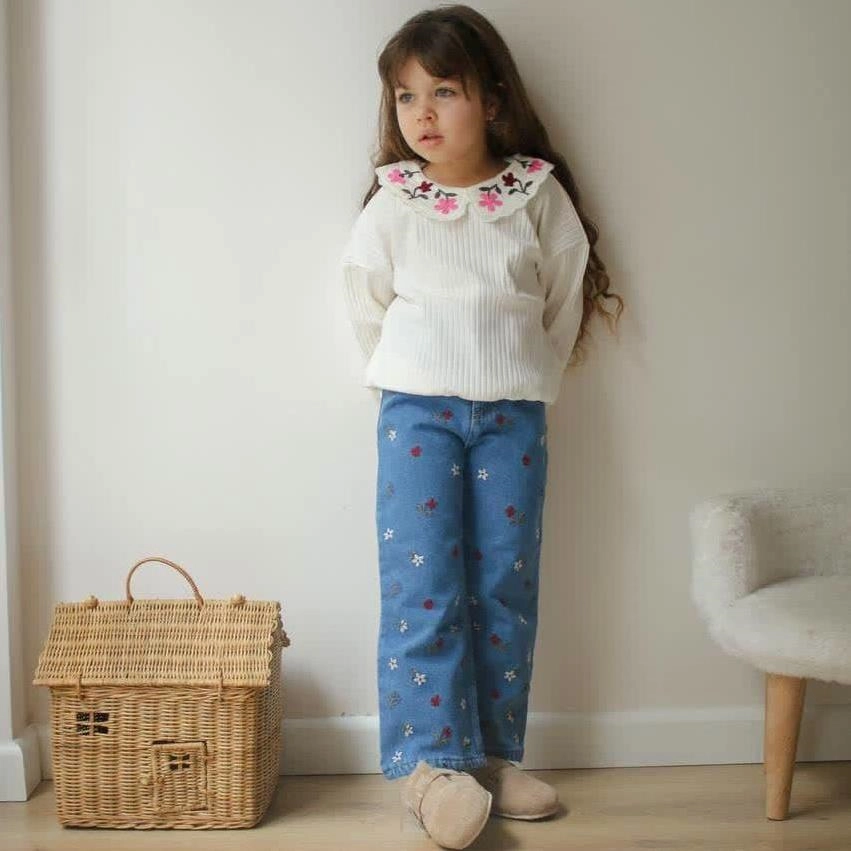 دوتیکه بلوز کبریتی یقه گلدوزی  و شلوار جین گلدوزی ترک کد10400 178de0f2-d0e4-4b97-9623-2078903becaa.jpg