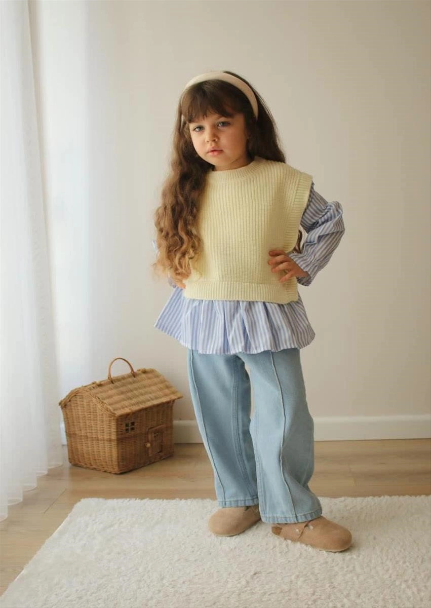 دو تیکه شومیز رویه بافت و شلوار بگ جین ترک 3تا10سال کد 6289 20f5e8b4-a387-492b-b66c-462e02e6b20b.jpg