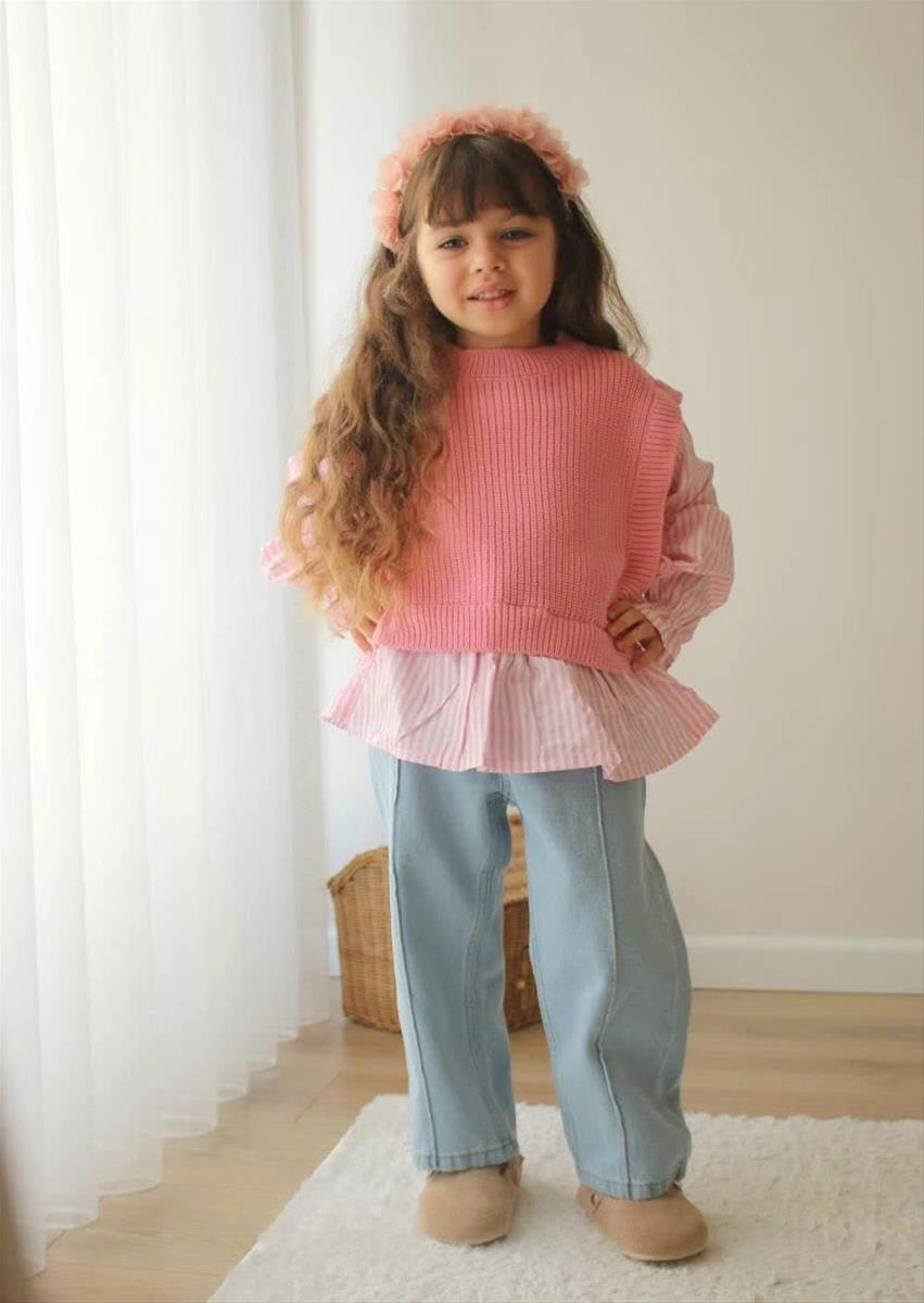 دو تیکه شومیز رویه بافت و شلوار بگ جین ترک 3تا10سال کد 6289 4a8f0b76-5f93-4a05-9471-cd0c62408531.jpg