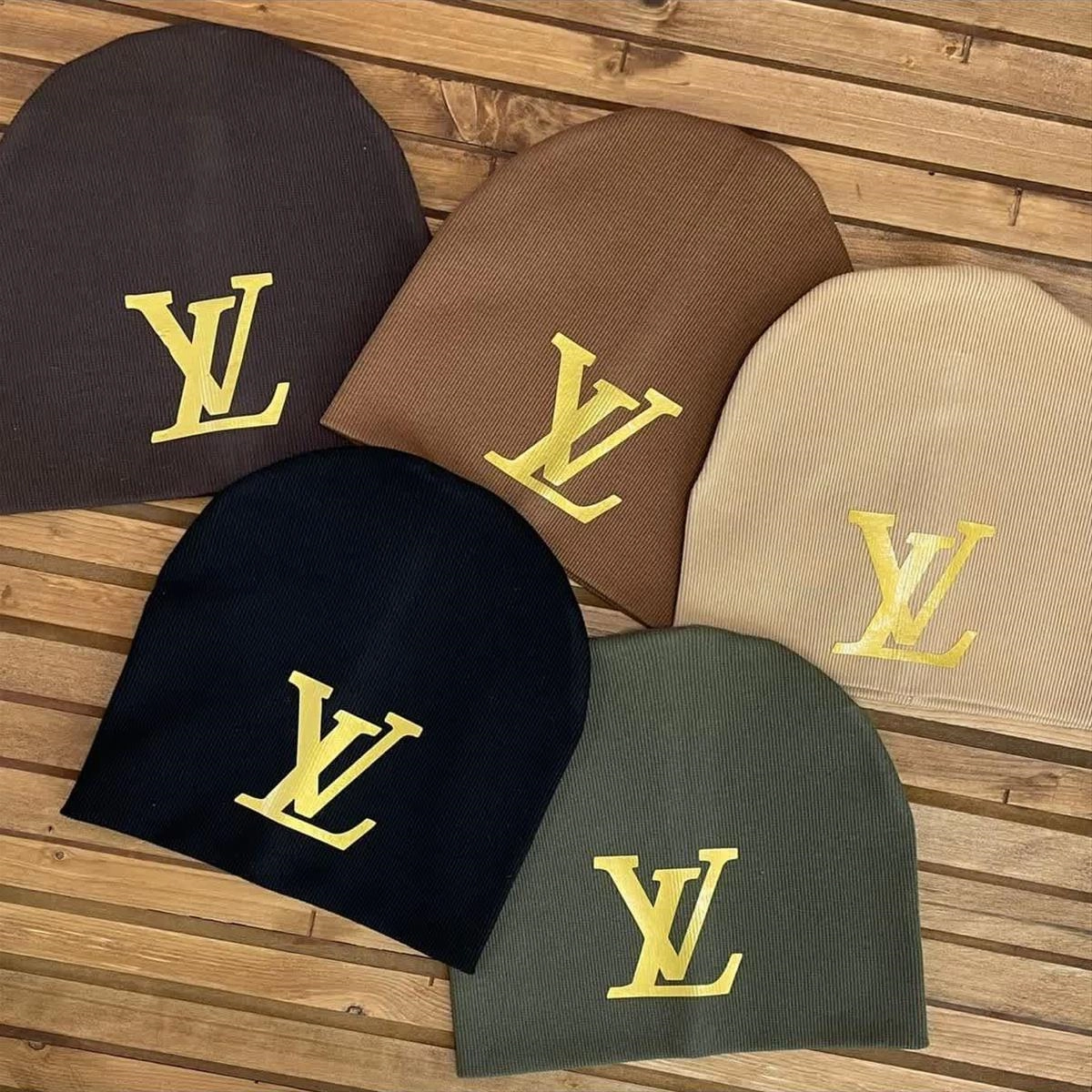 کلاه کبریتی ال وی نوشته طلایی مناسب 2-6سال  کد 4232 526c3efc-958b-48b2-8ec4-ace9b9d6fcbc.jpg