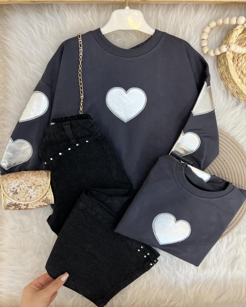 دورس قلبی و شلوار جین نگین دار ترک 3-10سال کد 10398 5c950486-0f43-47b0-b731-47e236d4f705.jpg