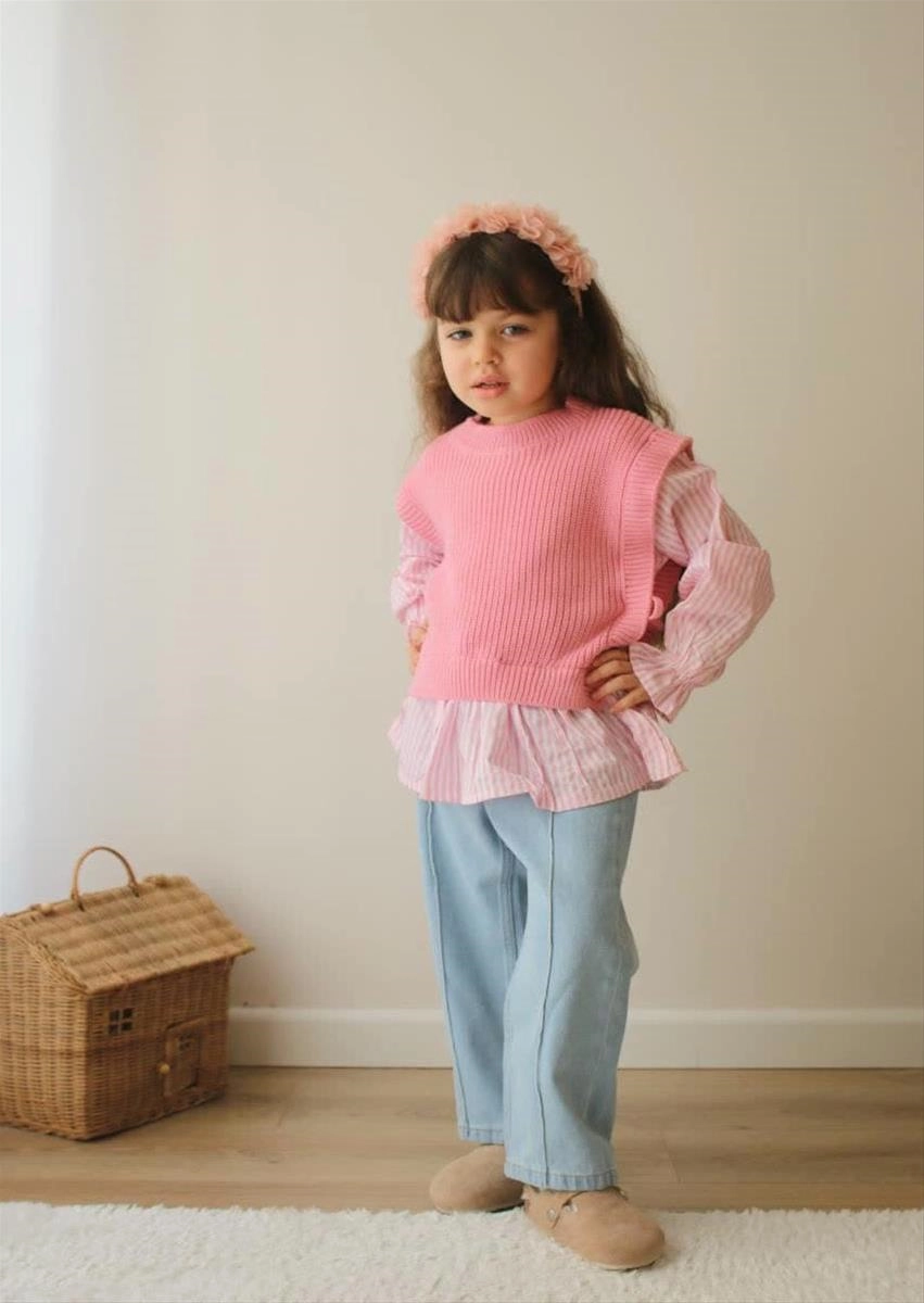 دو تیکه شومیز رویه بافت و شلوار بگ جین ترک 3تا10سال کد 6289 7123693a-e35f-4cad-9060-c1e1a7bd7d47.jpg