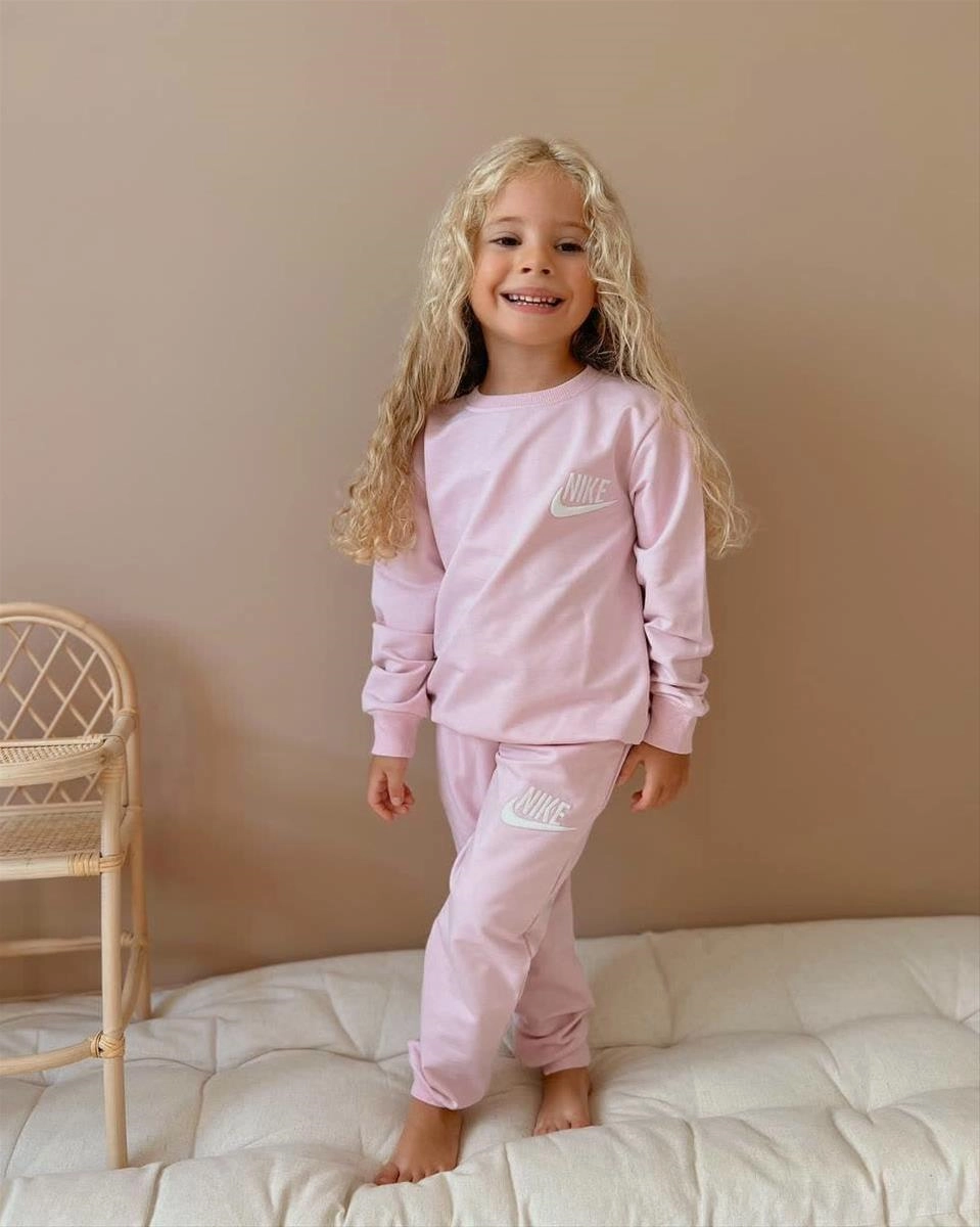 دو تیکه دورس شلوار نایک 4تا14سال ترک کد 10172 9c3f4dcb-8f0b-48ee-9b81-3cdaf5205603.jpg