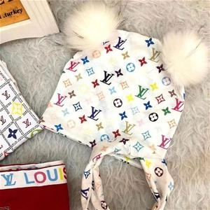 کلاه و گردنی نخ پنبه دو لایه ال وی پوم دار دخترانه کد 1582