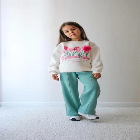 9cb18ef4-8cf9-4882-8c73-77fcfbfcd6bd.jpg