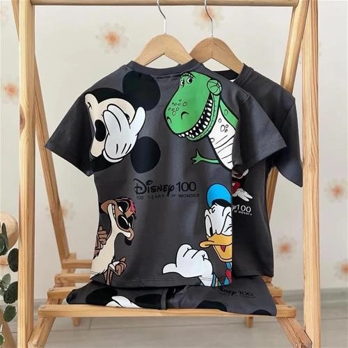 دو تیکه تیشرت شلوارک  پشت  و رو طرحدار میکی و دوستان زارا ترک کد 5717