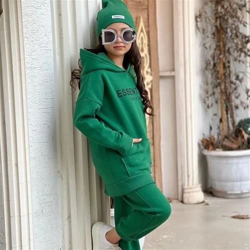 سه تیکه کرکدار هودی شلوار و کلاه  essentilas در سه رنگ ترک کد 5327