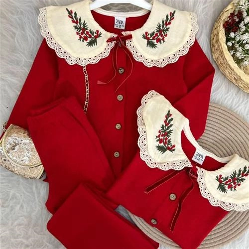 تکرار دوتیکه ست کبریتی یقه گلدوزی دکمه دار و شلوار دمپا زارا ترک کد 6250