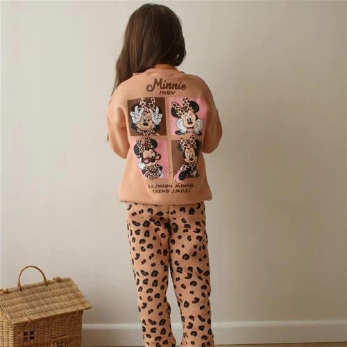 ست دوتیکه کرکدار دورس شلوار پشت و رو طرحدار مینی پلنگی  ترک کد 18377